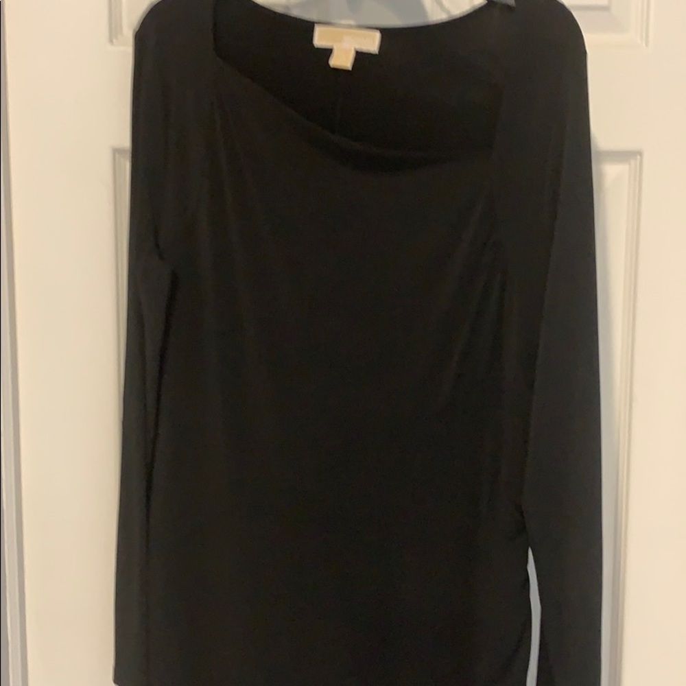 Dresses - Picture 1 of 8